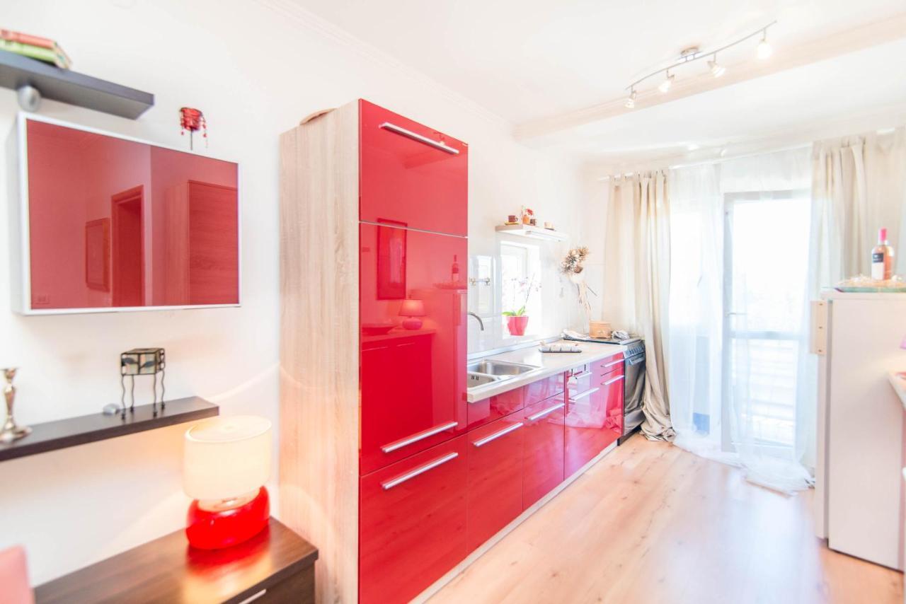 Apartment Studio Lara Ровин Екстериор снимка